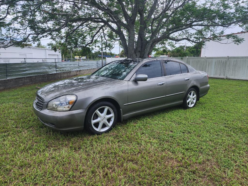 2004 INFINITI Q45 Base