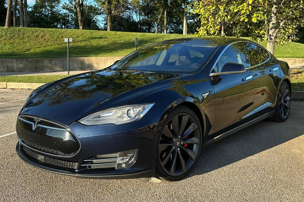 2014 Tesla Model S S's photo