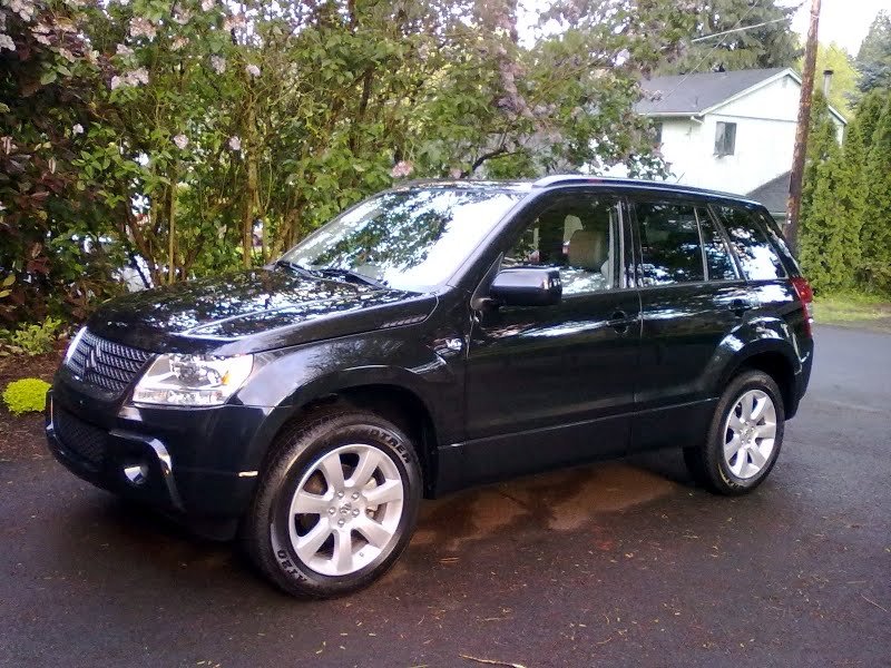 2010 Suzuki Grand Vitara XSport's photo