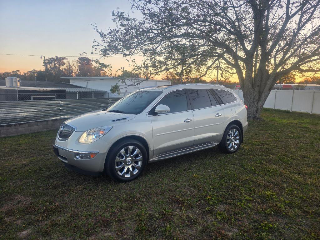 2012 Buick Enclave Premium's photo