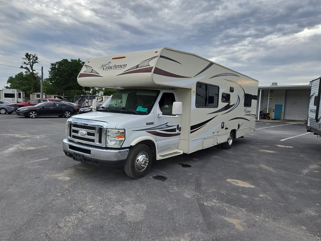 2016 Ford E-Series SRW E-350 Super Duty 138 in WB's photo