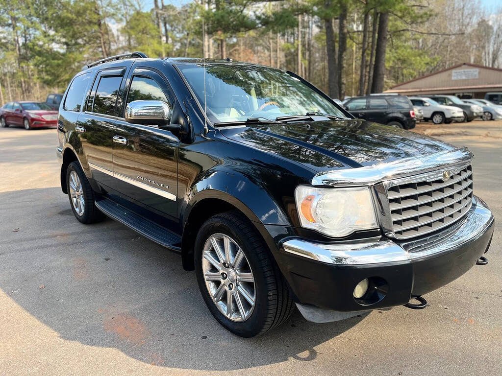 2008 Chrysler Aspen Limited 4x4's photo