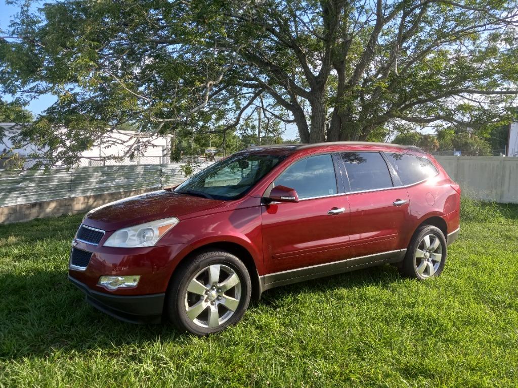 2010 Chevrolet Traverse 1LT's photo
